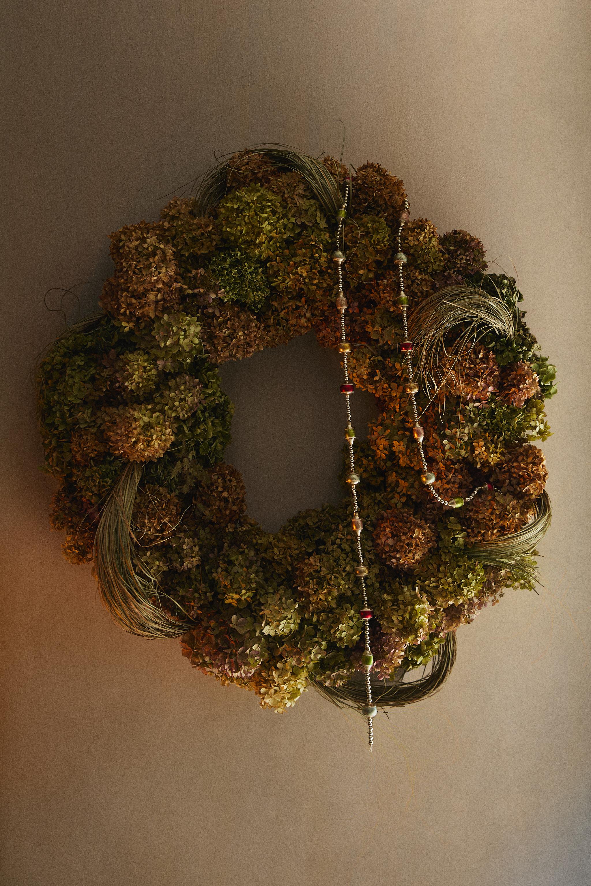 RETRO CHRISTMAS BALL GARLAND